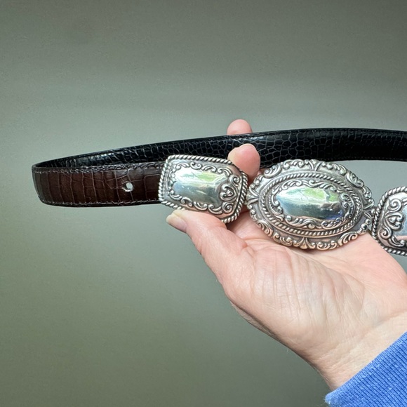 2 belts in 1! - Brighton vintage reversible black/brown belt (small-28”). - Picture 3 of 12